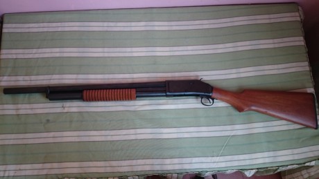 Escopeta(Norinco) Winchester1897-Police Riot Gun. cal. 12 con capacidad para cinco (5) cartuchos. . . 02