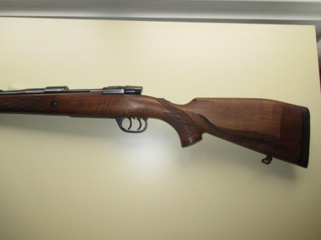 Pongo a la venta rifle voere 2165 300 win mag con doble gatillo y monturas+anillas apel de carril. El 01