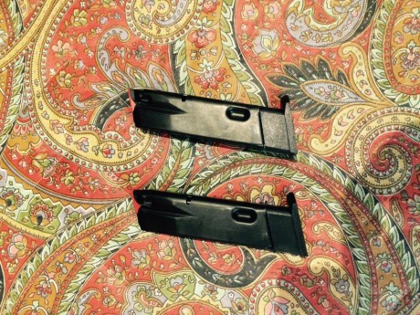 se venden dos cargadores , color negro , para la cz 75 kadett , cal 22lr , nuevos.
precio 118e envio incluido. 00
