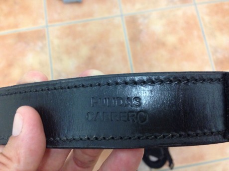 Cinturón cabrero de cuero en muy buen estado casi nuevo
Y funda de extracción rápida sin estrenar 10