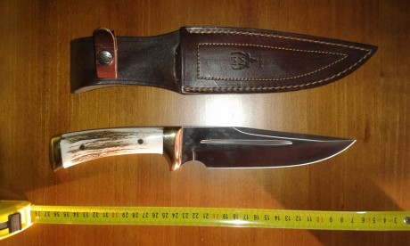 Vendo este cuchillo marca Muela, modelo Jabalí ... mango hasta de ciervo.
Completamente nuevo sin estrenar.Solo 01