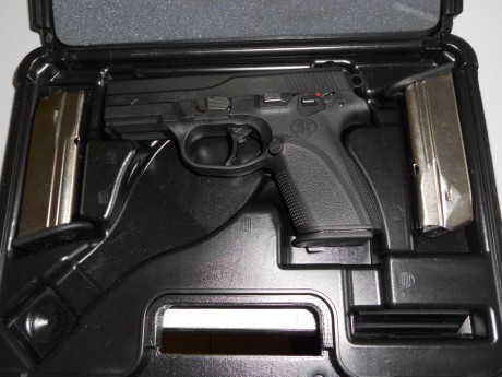VENDO FN P9M EN 9mm/Pb. Comprada y guiada en mayo de 2014.Únicamente 50 disparos efectuados ni uno mas 01