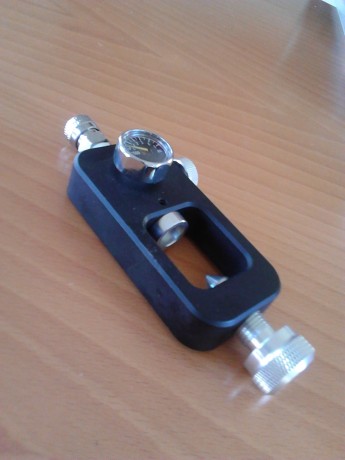 hola pues eso cacharrada:
 rail pistola para poder montar red dot o visor   15 euros
 rail para antorcha 01