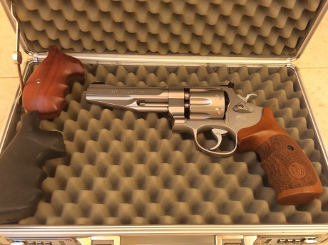 Con mucha pena vendo esta maravillosa joya que es mi hace poco adquirido revólver Smith & Wesson 627, 00