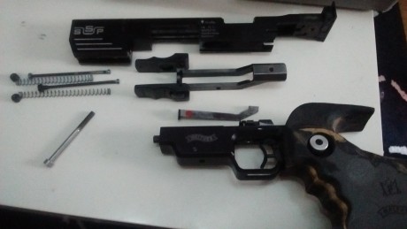 Buenas, vendo mi Walther SSP, el arma esta en buenas condiciones, y tira de maravilla. La entrego con 111
