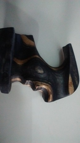 Buenas, vendo mi Walther SSP, el arma esta en buenas condiciones, y tira de maravilla. La entrego con 110