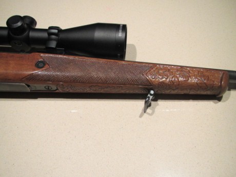 Rifle Santa Bárbara Model 1000, cerrojo calibre 270. Con monturas weyber desmontables. Visor BSA de corona 00