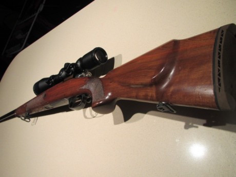 Rifle Santa Bárbara Model 1000, cerrojo calibre 270. Con monturas weyber desmontables. Visor BSA de corona 20