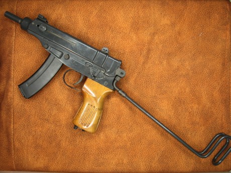 VENDO PISTOLA AMETRALLADORA

SKORPION VZ.61 

Inutilizada con Certificado Nominativo Guardia Civil. Todas 02