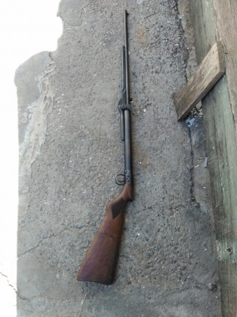 Vendo carabina de aire de los años 20 o 30, calibre 5'5.....totalmente restaurada ...pavonado no original... 01