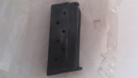 Hola, vendo 3 cargadores originales de carabina Destroyer del calibre 9mm. Parabellum completamente nuevos. 00