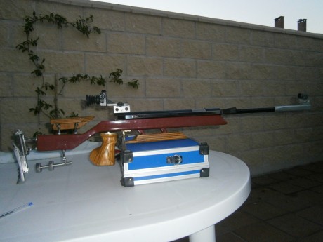 Vendo lote de tiro olímpico compuesto por:
carabina Gamo MC Super, con la culata de aluminio adaptable 02