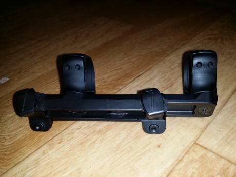 Se venden monturas blaser de 30mm en un estado muy bueno.parecen nuevas. 300 euros gastos de envío incluidos.se 01
