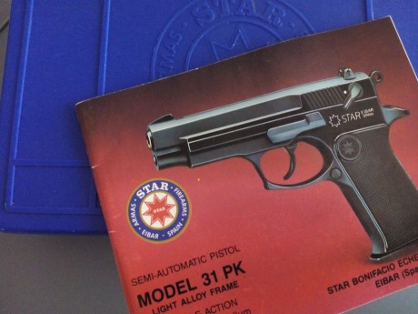  31 pk II.jpg  31pk I.jpg 

Funda PakoHolsters, a estrenar, 27€
Cargadores, 58€ (los tres)
Caja y manual, 10