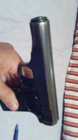 Un compañero de club ,me a pedido ke le ponga a la venta su browing del 9 corto guiada en F ,tiene el 30