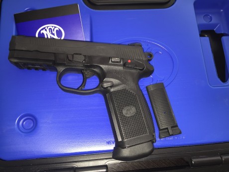 Hola
Vendo pistola FNP del 45 ACP, 00