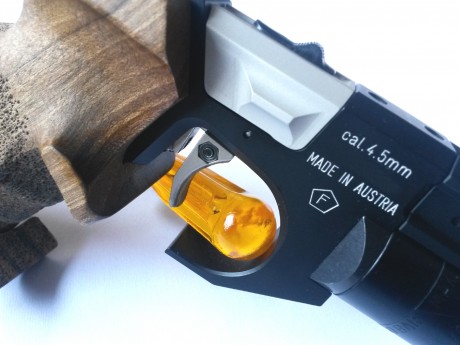 Pongo a la venta esta magnífica pistola STEYR, mod. LP1, en estado inmaculado. Pistola de Co2 proveniente 10