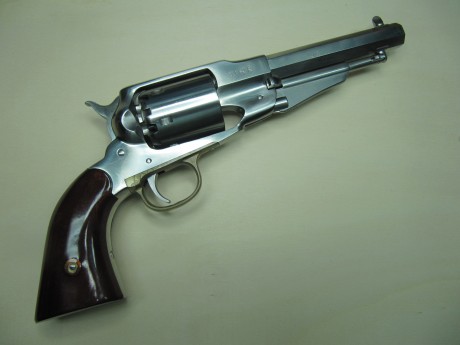 VENDO: Por falta de uso, revolver de "Avancarga" Uberti modelo Remington 1.858 calibre .44 en 00