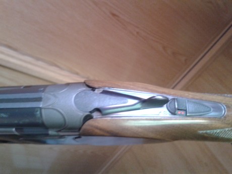 hola vendo escopeta superpuesta Beretta 682 gold sporting calibre 12 tiene cañones de 75 cms de largo 01