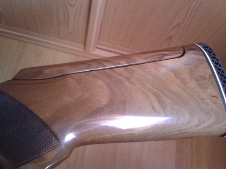 hola vendo escopeta superpuesta Beretta 682 gold sporting calibre 12 tiene cañones de 75 cms de largo 12