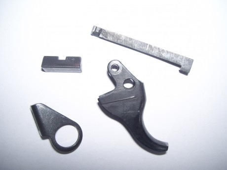 Hola
vendo varias piezas para la pistola Sig Sauer P-220 , las piezas se encuentra usadas y en buen estado 01
