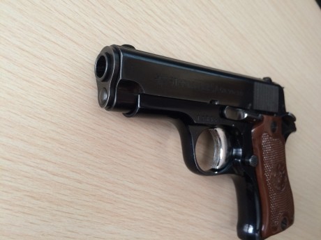 Vendo pistola en muy buenas condiciones, muy pequeña, se puede meter en un bolsillo perfectamente, se 01