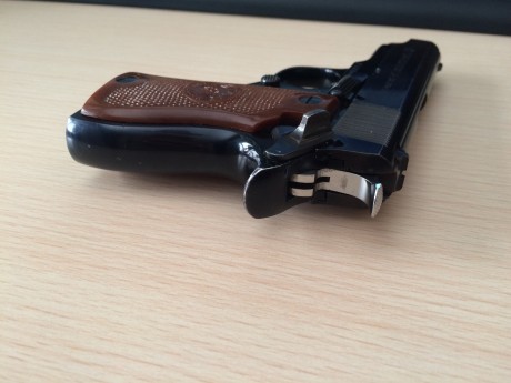 Vendo pistola en muy buenas condiciones, muy pequeña, se puede meter en un bolsillo perfectamente, se 00