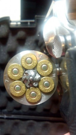 hola. estoy buscando un revolver de 4" en cal 357. no importa el modelo. saludos 21