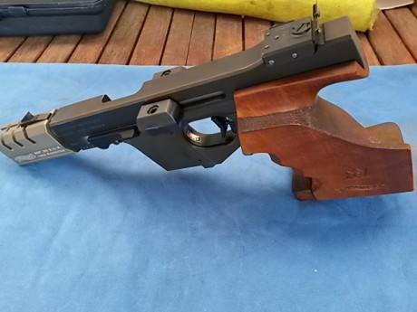 Vendo mi Walther gsp expert con los dos calibres, la compre en el 2010 y el carro del 22 en el 2012 el 20