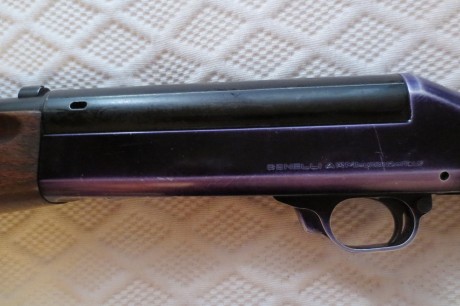  *******Se retira de la venta*******

Gracias a todos por el interés. 

Vendo escopeta Benelli 121 táctica, 30