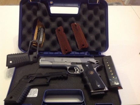 Buenas tardes, vendo esta sw 1911 45 acp:  600 euros

-Unos 500 disparos
-Arma preciosa y precisa
- Juego 02