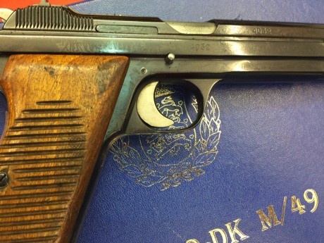 Vendo pistola SIG -P210,variante m-49 ,fabricada para Dinamarca, documentada en libro de coleccionista
calibre 00