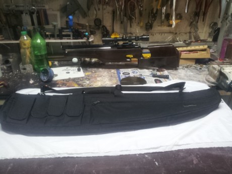  20150717_112044.jpg 
hola . vendo funda para una replica airsoft , mide 98 cm. x 20cm.  , pido por ella 01