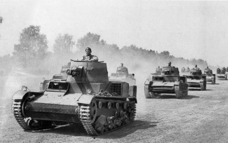 En octubre de 1936 llegaron a España los primeros T-26. En Archena se creó la Escuela de Fuerzas Blindadas 00