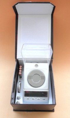 Hola amigos del Foro, pongo en venta esta magnifica Balanza nueva a estrenar, comprada a nuestro compañero 01