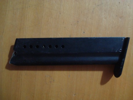  DSC06518.JPG  DSC06522.JPG 

Cargador para Erma EP882 (22Lr). Es la imitación a la P38. 35€ con envío 01