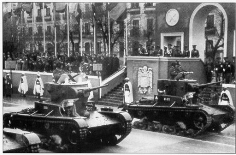 En octubre de 1936 llegaron a España los primeros T-26. En Archena se creó la Escuela de Fuerzas Blindadas 10
