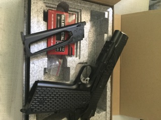 Vendo mi pistola por exceso de cupo en mi armario, la pistola la compre hace 6 meses en la web https://www.armasdecoleccion.com/blackwater-45mm-bw1911-full-metal-blow-back-p-2587.html
 00