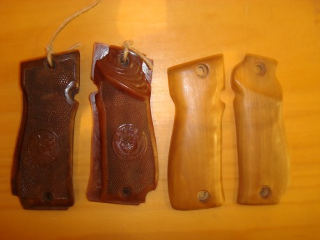  DSC06524.JPG 

Cachas plastico para Star SS, S Super a 20€ el juego con envío en península.
Las de madera 00