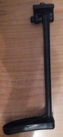 Vendo culata plegable para VZ58 negra, incluye cantonera de plástico

50€ portes incluidos 00