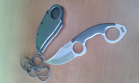 Cuchillo de cuello Coldsteel "double agent II".
Totalmente nuevo sin usar siempre en vitrina.

Precio: 00