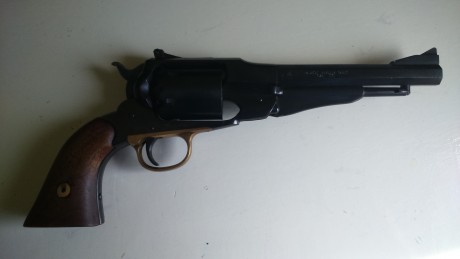 Saludos al foro, pues eso, vendo este revolver por avandonar la aficion, tengo claro que no renovare la 00