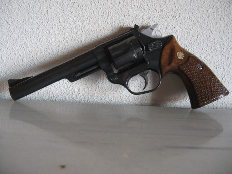   VENDO REVOLVER ASTRA 960, CAÑON 6 PULGADAS, CALIBRE 38  

Revolver en excelente estado, tanto el estriado 00
