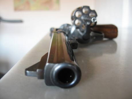   VENDO REVOLVER ASTRA 960, CAÑON 6 PULGADAS, CALIBRE 38  

Revolver en excelente estado, tanto el estriado 12