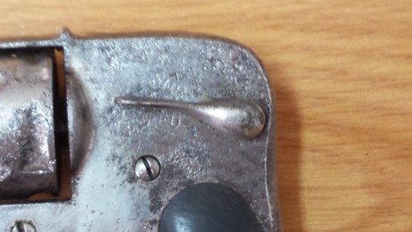 Hola, buscando entre los trastos me he encontrado con estas dos armas y me gustaría saber de que año son 10