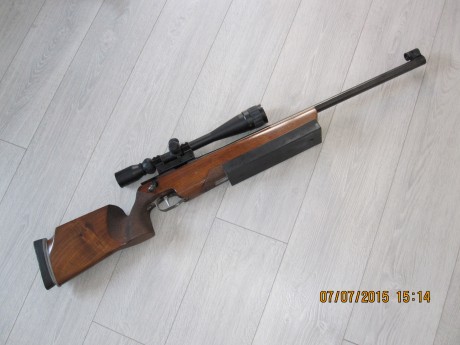 Hola vendo mi carabina de la marca UNIQUE Francesa Modelo Macht 66,  calibre .22 LR es una excelente carabina 01