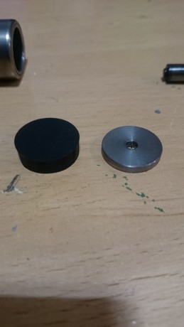 Este finde comprobé que POR NO ENGRASAR BIEN EL sello que viene con el gas ram, este se había desgastado 102