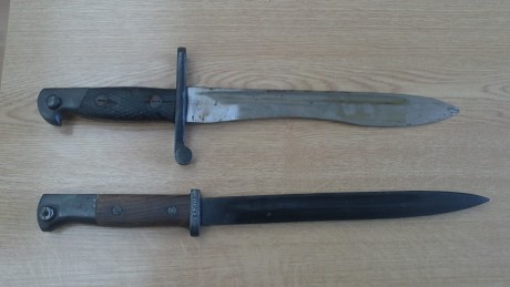 He comprado esta bayoneta mod 1941 pero no se si es original las cachas y el fosfatado, puede ser algún 172