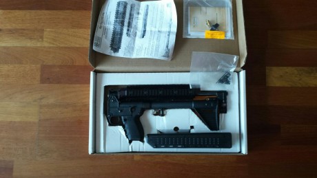 Hola vendo Kel-Tec con Raíl para acoplar cualquier elemento 
El raíl esta pasado a métrico 
El arma esta 01