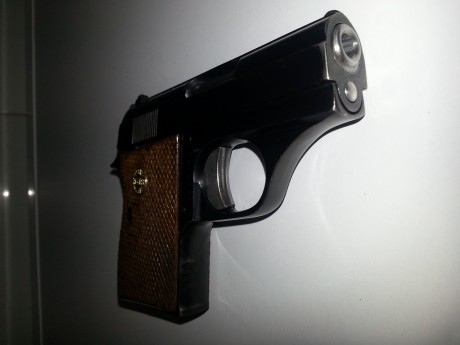 Hola vendo esta mini pistola Astra 7000 yo la compre hace poco pero he visto que el calibre 22 no es lo 01